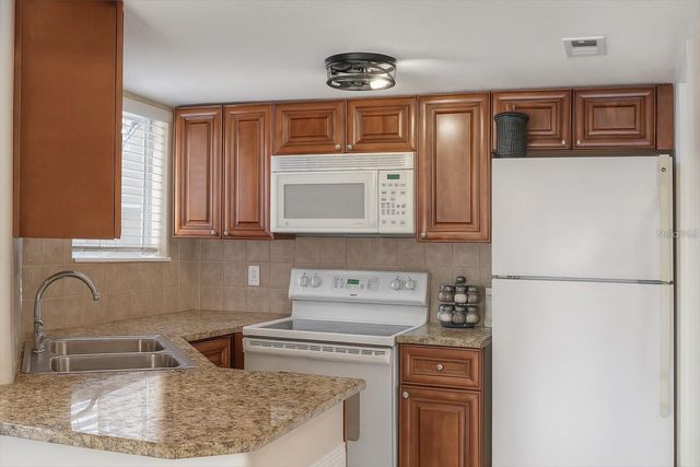 1948 LAKE ATRIUMS CIRCLE 118, Orlando, FL 32839