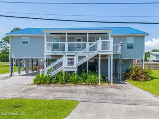 205 Pine Ridge Drive, Waveland, MS 39576