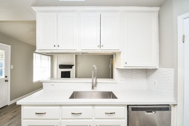 6911 Winding Trace Drive, Houston, TX 77086