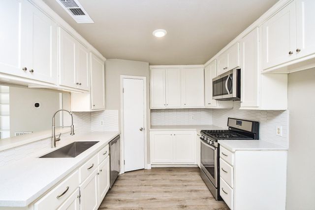 6911 Winding Trace Drive, Houston, TX 77086