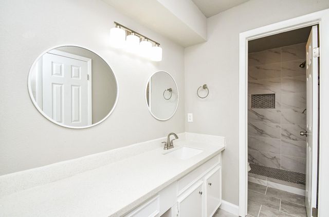 6911 Winding Trace Drive, Houston, TX 77086