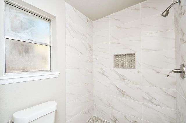 6911 Winding Trace Drive, Houston, TX 77086