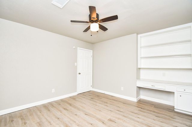 6911 Winding Trace Drive, Houston, TX 77086