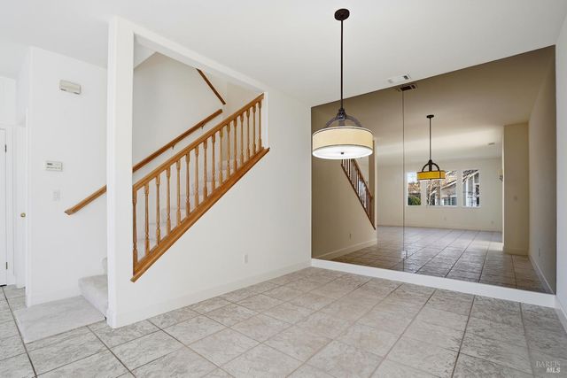 1997 Rainier Cir, Petaluma, CA 94954