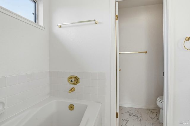 1997 Rainier Cir, Petaluma, CA 94954