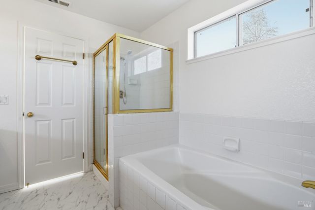 1997 Rainier Cir, Petaluma, CA 94954