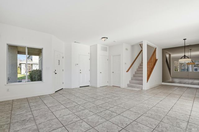 1997 Rainier Cir, Petaluma, CA 94954