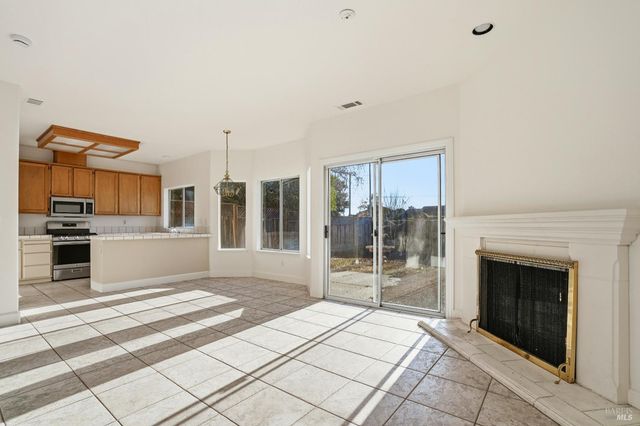 1997 Rainier Cir, Petaluma, CA 94954