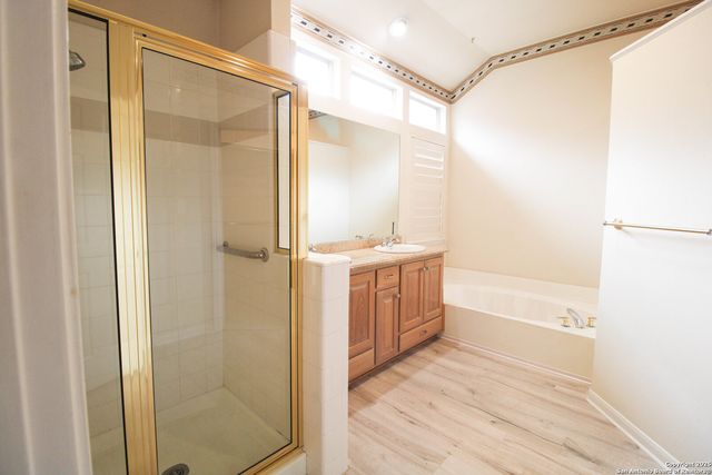 34 Silverhorn, San Antonio, TX 78216