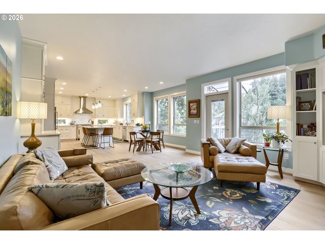 11961 Se HUNTER Dr, Happy Valley, OR 97086