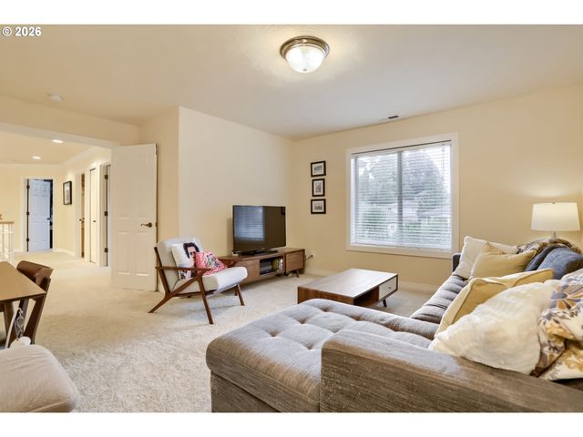 11961 Se HUNTER Dr, Happy Valley, OR 97086