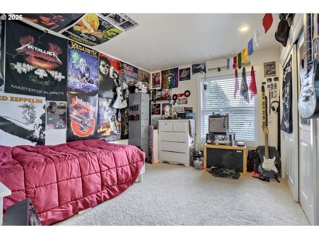 11961 Se HUNTER Dr, Happy Valley, OR 97086