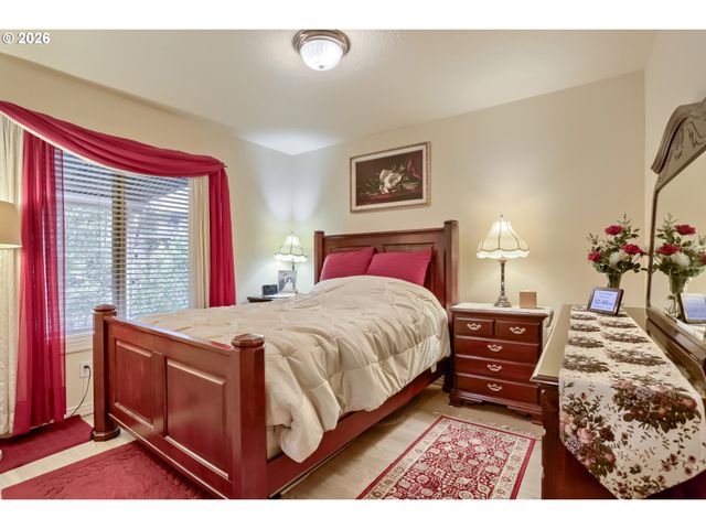 11961 Se HUNTER Dr, Happy Valley, OR 97086