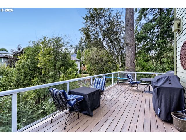 11961 Se HUNTER Dr, Happy Valley, OR 97086