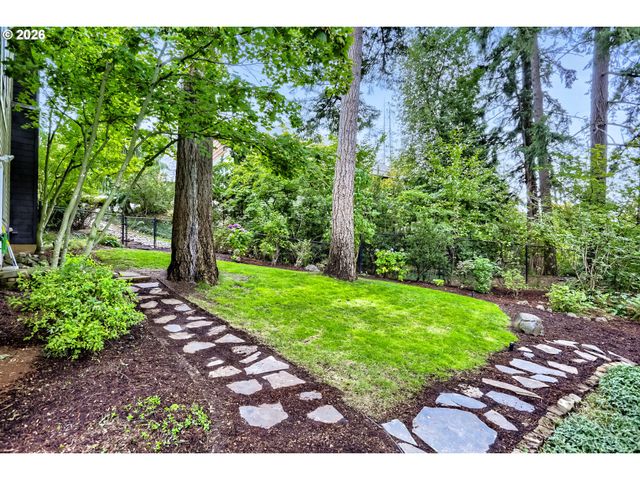 11961 Se HUNTER Dr, Happy Valley, OR 97086