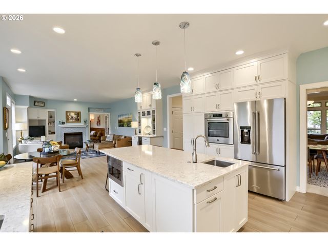 11961 Se HUNTER Dr, Happy Valley, OR 97086