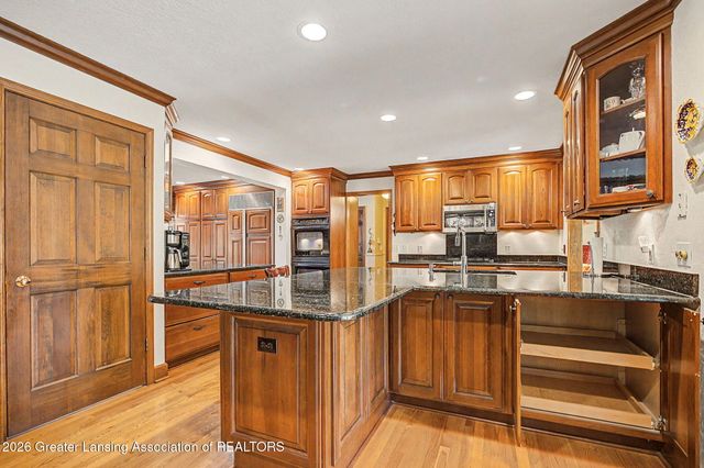 4288 Indian Glen Drive, Okemos, MI 48864