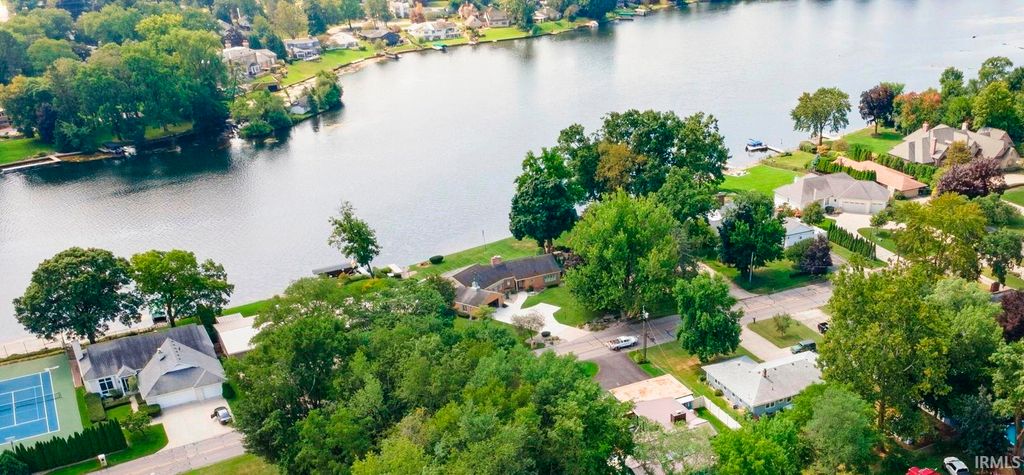3340 Greenleaf Boulevard, Elkhart, IN 46514