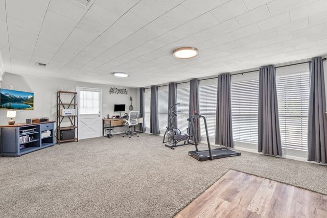 3007 Tanglewood Drive, Commerce, TX 75428