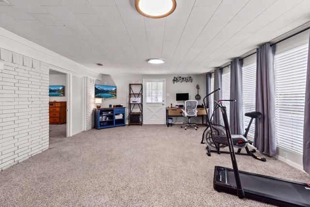 3007 Tanglewood Drive, Commerce, TX 75428