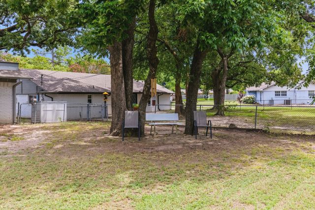 3007 Tanglewood Drive, Commerce, TX 75428