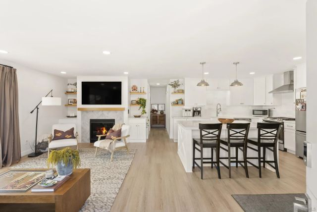 7319 Cuvier St, La Jolla, CA 92037