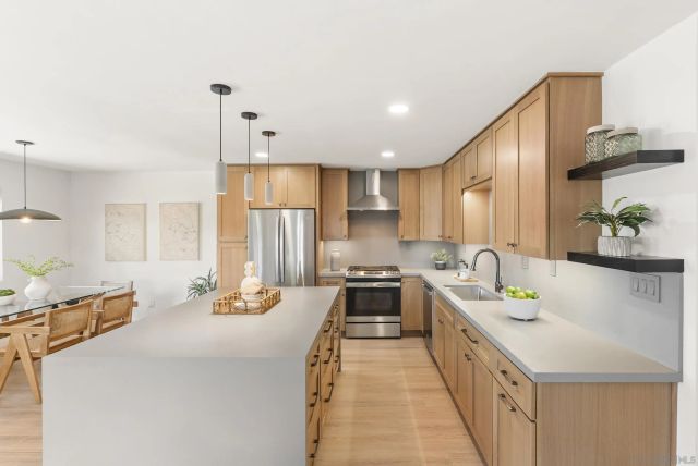 7319 Cuvier St, La Jolla, CA 92037