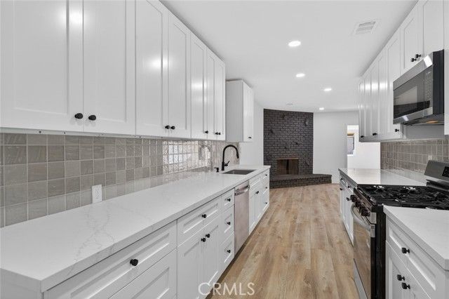 9587 Bolton, Montclair, CA 91763