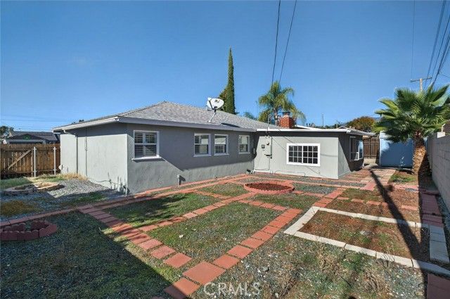 9587 Bolton, Montclair, CA 91763