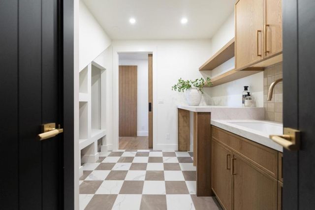 150 Brookwood Road, Woodside, CA 94062