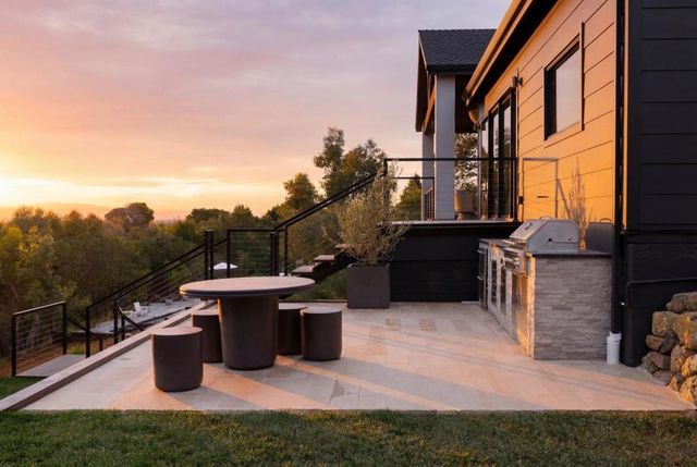 150 Brookwood Road, Woodside, CA 94062