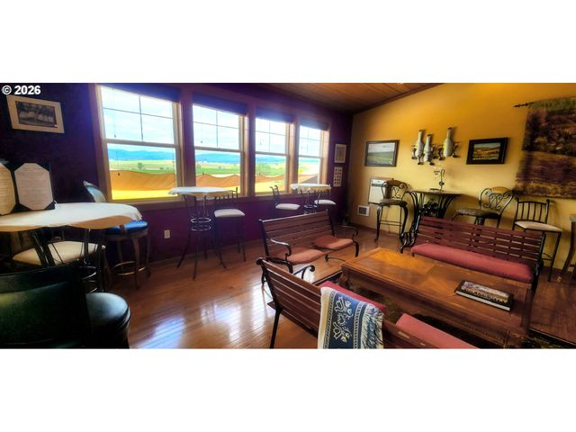 18700 Nw ADCOCK Rd, Yamhill, OR 97148