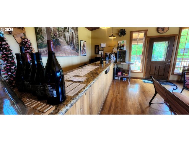 18700 Nw ADCOCK Rd, Yamhill, OR 97148