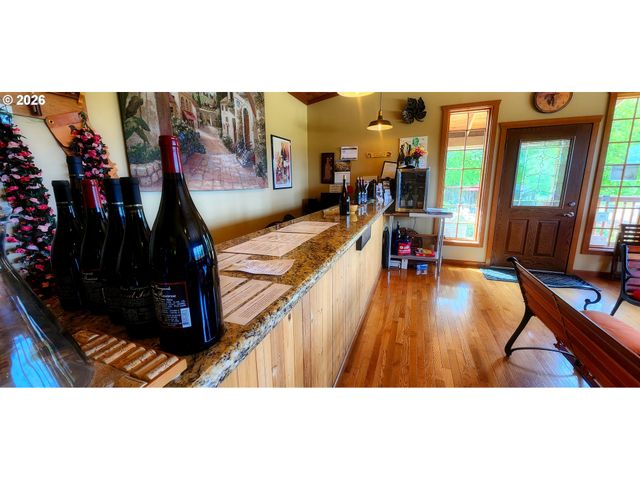 18700 Nw ADCOCK Rd, Yamhill, OR 97148