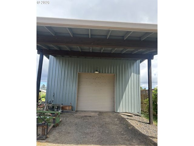 18700 Nw ADCOCK Rd, Yamhill, OR 97148