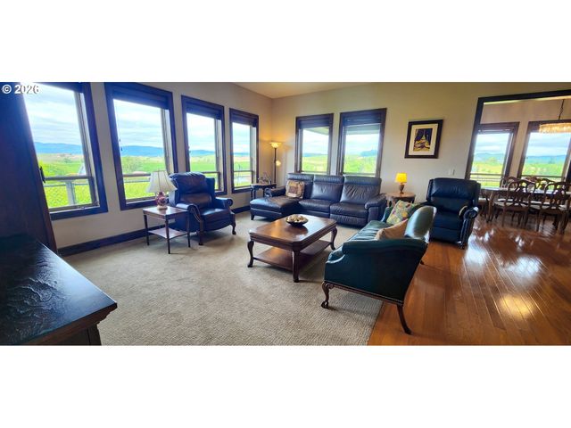 18700 Nw ADCOCK Rd, Yamhill, OR 97148