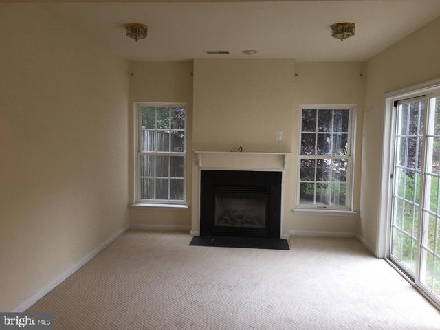 24656 KINGS CANYON SQ, Aldie, VA 20105