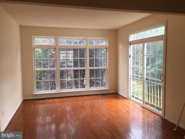 24656 KINGS CANYON SQ, Aldie, VA 20105