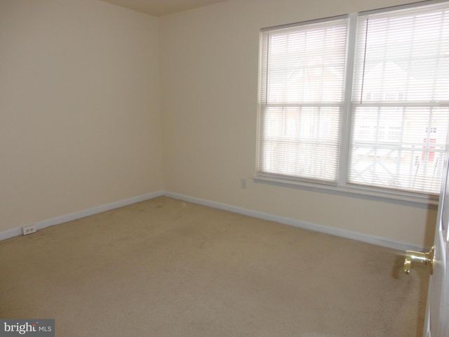 24656 KINGS CANYON SQ, Aldie, VA 20105