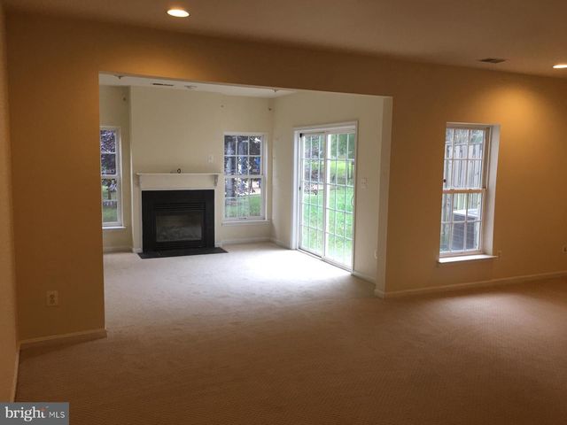 24656 KINGS CANYON SQ, Aldie, VA 20105