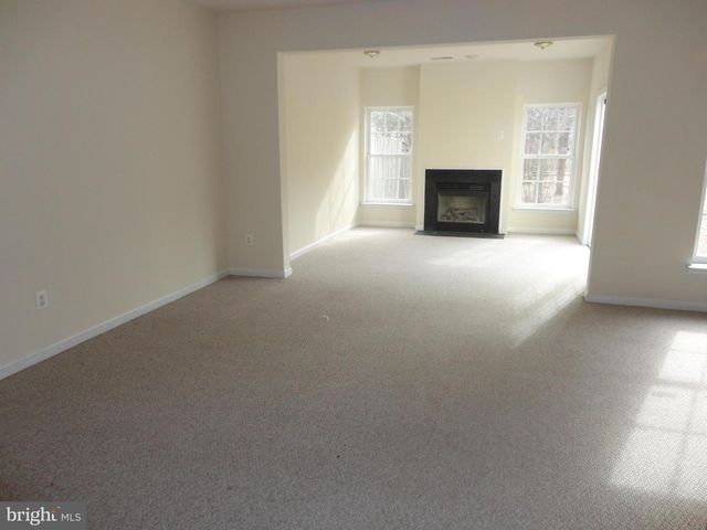 24656 KINGS CANYON SQ, Aldie, VA 20105