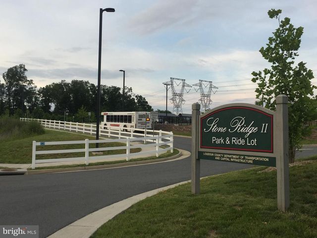 24656 KINGS CANYON SQ, Aldie, VA 20105