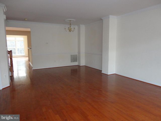 24656 KINGS CANYON SQ, Aldie, VA 20105