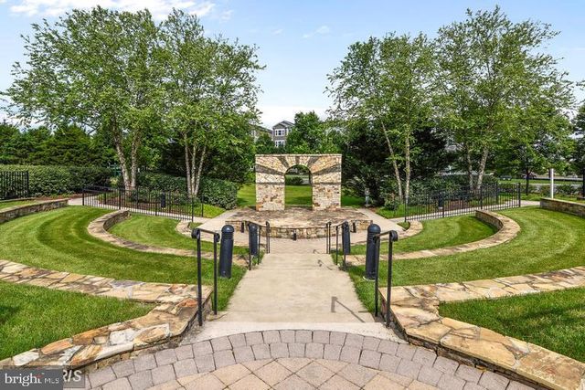 24656 KINGS CANYON SQ, Aldie, VA 20105