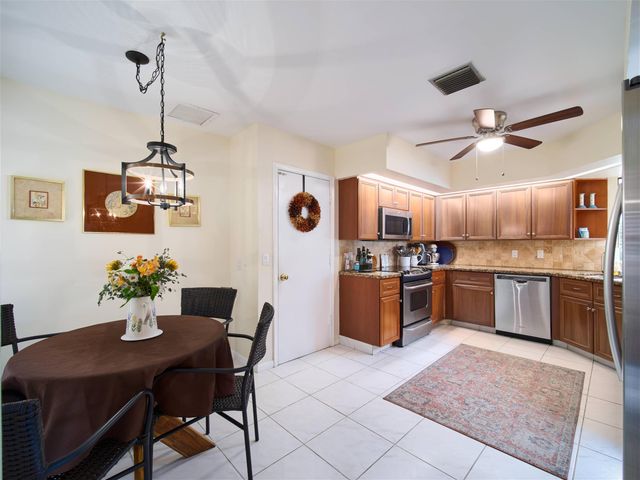 6974 Touchstone Circle, Palm Beach Gardens, FL 33418