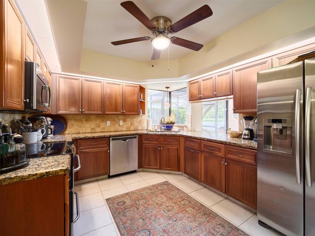 6974 Touchstone Circle, Palm Beach Gardens, FL 33418