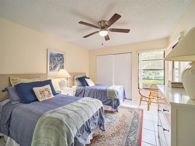 6974 Touchstone Circle, Palm Beach Gardens, FL 33418