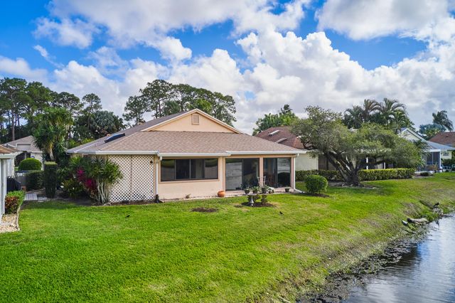 6974 Touchstone Circle, Palm Beach Gardens, FL 33418