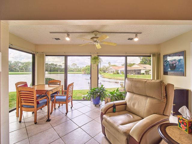 6974 Touchstone Circle, Palm Beach Gardens, FL 33418