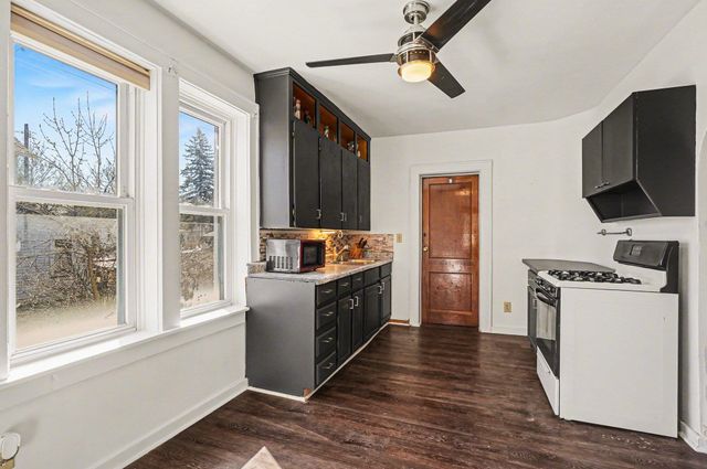 708 Nebobish Avenue, Bay City, MI 48708